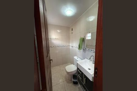 Banheiro de casa para alugar com 3 quartos, 200m² em Córrego Ferreira, Brumadinho