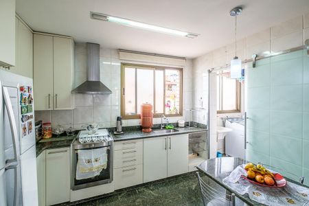 Apartamento à venda com 135m², 4 quartos e 3 vagas Apartamento à venda com 135m², 4 quartos e 3 vagasCozinha