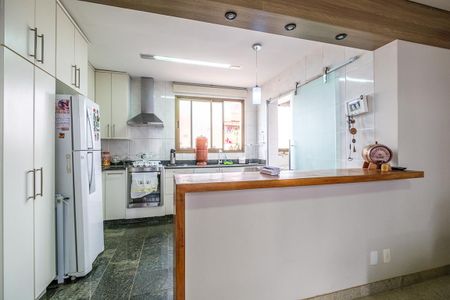 Sala de apartamento à venda com 4 quartos, 135m² em Cidade Nova, Belo Horizonte