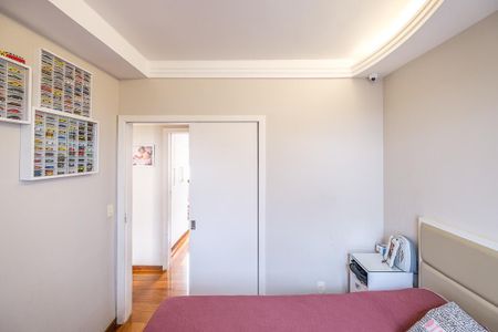 Apartamento à venda com 135m², 4 quartos e 3 vagas Apartamento à venda com 135m², 4 quartos e 3 vagasQuarto 1