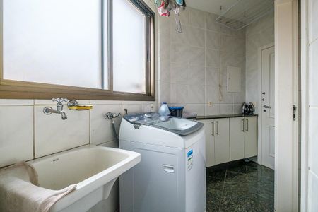 Apartamento à venda com 135m², 4 quartos e 3 vagas Apartamento à venda com 135m², 4 quartos e 3 vagasÁrea de Serviço
