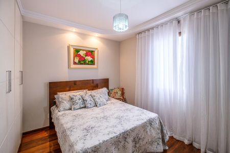 Apartamento à venda com 135m², 4 quartos e 3 vagas Apartamento à venda com 135m², 4 quartos e 3 vagasSuíte