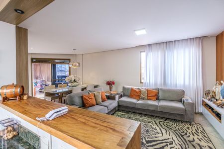 Apartamento à venda com 135m², 4 quartos e 3 vagas Apartamento à venda com 135m², 4 quartos e 3 vagasSala