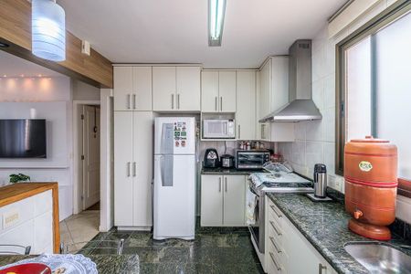 Apartamento à venda com 135m², 4 quartos e 3 vagas Apartamento à venda com 135m², 4 quartos e 3 vagasCozinha