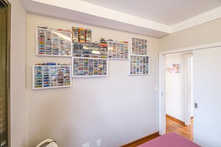 Apartamento à venda com 135m², 4 quartos e 3 vagas Apartamento à venda com 135m², 4 quartos e 3 vagasQuarto 1