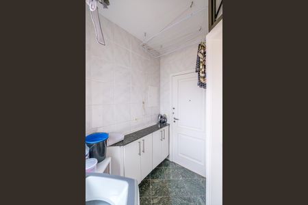 Apartamento à venda com 135m², 4 quartos e 3 vagas Apartamento à venda com 135m², 4 quartos e 3 vagasÁrea de Serviço