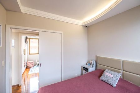 Apartamento à venda com 135m², 4 quartos e 3 vagas Apartamento à venda com 135m², 4 quartos e 3 vagasQuarto 1