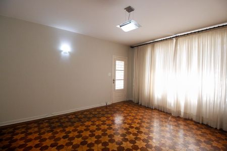 Casa à venda com 181m², 2 quartos e 2 vagasSala