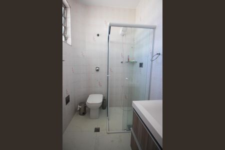 Casa à venda com 181m², 2 quartos e 2 vagasBanheiro do Quarto 2