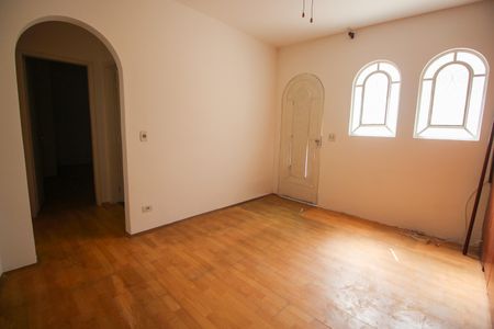 Casa à venda com 181m², 2 quartos e 2 vagasEdícula - sala