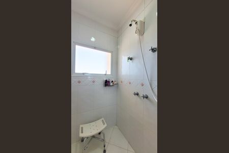 Casa de condomínio à venda com 700m², 5 quartos e 5 vagasBanheiro da Suíte 2
