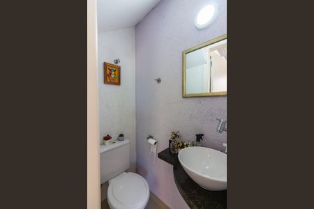 Lavabo de casa de condomínio à venda com 2 quartos, 67m² em Quitaúna, Osasco