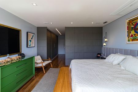 Apartamento à venda com 252m², 3 quartos e 4 vagasSuíte 1