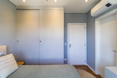 Apartamento à venda com 252m², 3 quartos e 4 vagasSuíte 2