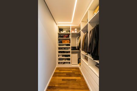 Apartamento à venda com 252m², 3 quartos e 4 vagasCloset da suíte 1
