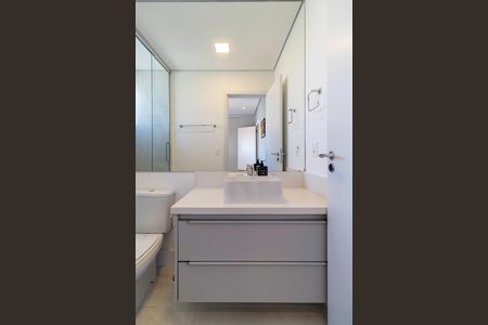 Apartamento à venda com 252m², 3 quartos e 4 vagasBanheiro da Suíte 3