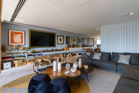 Sala de apartamento à venda com 3 quartos, 252m² em Real Parque, São Paulo