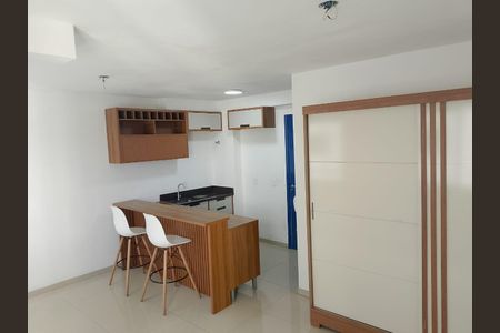 Sala/Cozinha de kitnet/studio à venda com 1 quarto, 26m² em Bonfim, Osasco