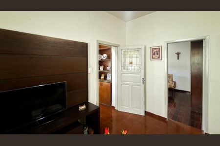 Casa à venda com 346m², 3 quartos e 4 vagas Casa à venda com 346m², 3 quartos e 4 vagasQuarto 2