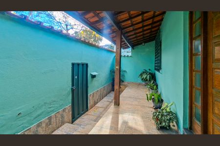 Casa à venda com 346m², 3 quartos e 4 vagas Casa à venda com 346m², 3 quartos e 4 vagasÁrea Externa