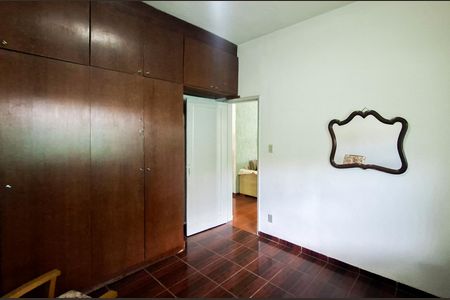 Casa à venda com 346m², 3 quartos e 4 vagas Casa à venda com 346m², 3 quartos e 4 vagasQuarto 2