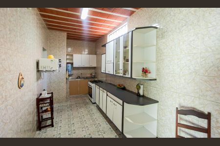 Casa à venda com 346m², 3 quartos e 4 vagas Casa à venda com 346m², 3 quartos e 4 vagasCozinha