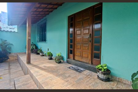 Casa à venda com 346m², 3 quartos e 4 vagas Casa à venda com 346m², 3 quartos e 4 vagasÁrea Externa