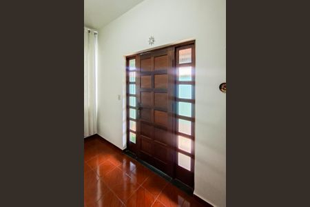 Casa à venda com 346m², 3 quartos e 4 vagas Casa à venda com 346m², 3 quartos e 4 vagasQuarto 2