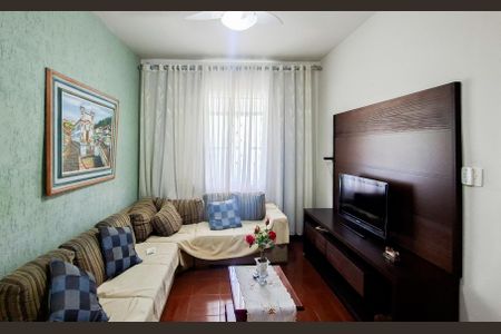 Casa à venda com 346m², 3 quartos e 4 vagas Casa à venda com 346m², 3 quartos e 4 vagasSala