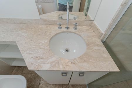 Apartamento à venda com 139m², 3 quartos e 2 vagasBanheiro da Suíte 2