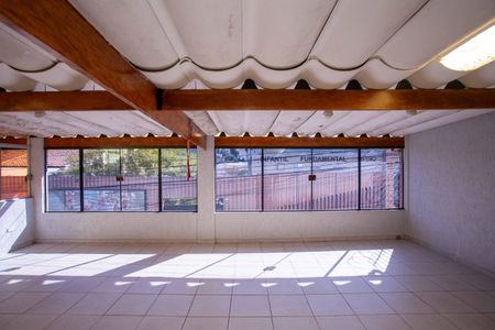 Casa à venda com 320m², 4 quartos e 3 vagasVaranda