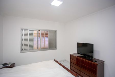 Casa à venda com 320m², 4 quartos e 3 vagasSuíte