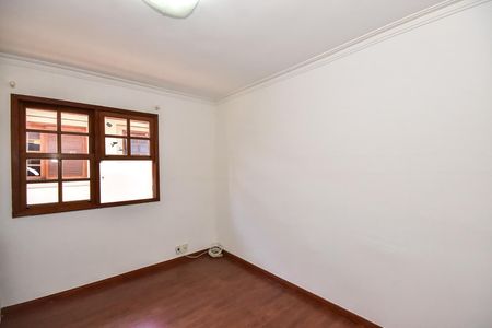 Casa de condomínio para alugar com 300m², 4 quartos e 5 vagasQuarto