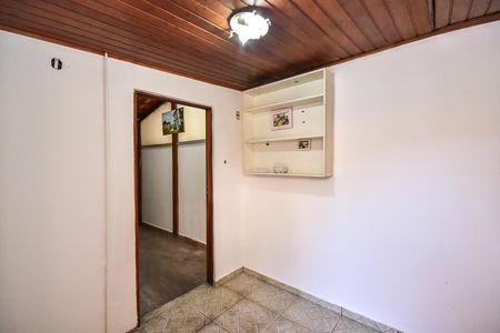 Casa de condomínio para alugar com 300m², 4 quartos e 5 vagasQuarto de Serviço