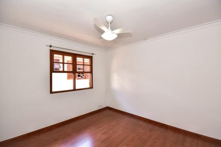 Casa de condomínio para alugar com 300m², 4 quartos e 5 vagasSuíte 2