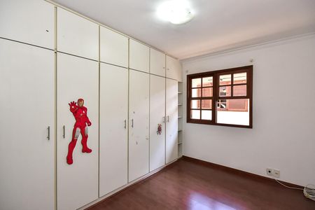 Casa de condomínio para alugar com 300m², 4 quartos e 5 vagasQuarto