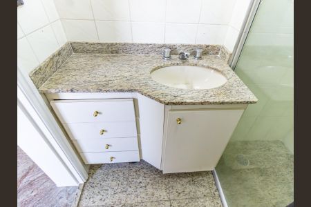 Apartamento à venda com 88m², 3 quartos e 2 vagasBanheiro da Suíte