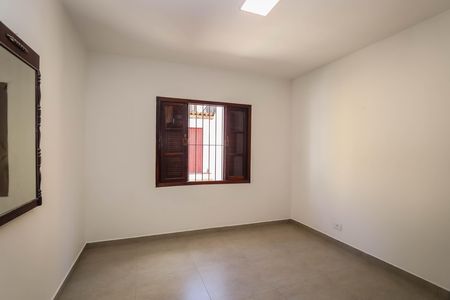 Casa à venda com 120m², 2 quartos e 1 vagaQuarto