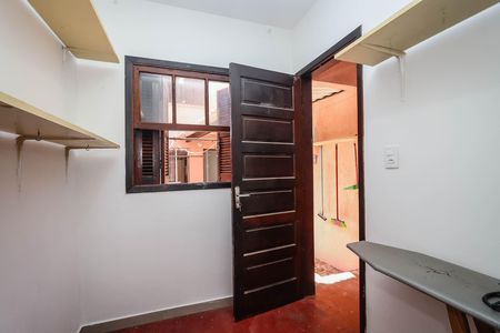 Casa à venda com 120m², 2 quartos e 1 vagaQuarto de Serviço