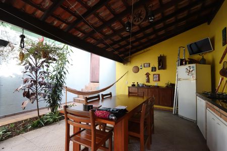 Casa à venda com 260m², 4 quartos e 2 vagasEspaço de Lazer