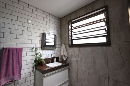 Casa à venda com 260m², 4 quartos e 2 vagasBanheiro Social 2