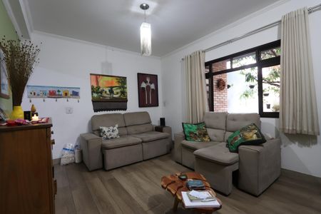 Sala de casa à venda com 4 quartos, 260m² em Jardim Cotiana, São Paulo