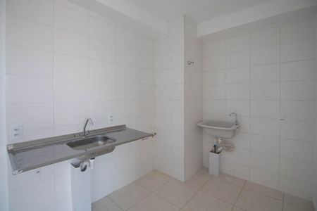 Apartamento para alugar com 37m², 2 quartos e sem vaga Apartamento para alugar com 37m², 2 quartos e sem vagaCozinha e Área de Serviço