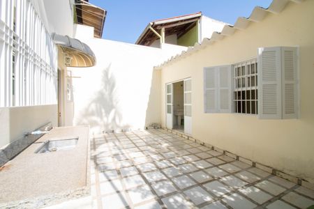 Casa à venda com 144m², 4 quartos e 2 vagasQuintal