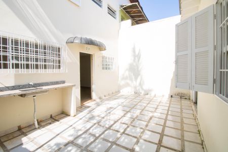 Casa à venda com 144m², 4 quartos e 2 vagasQuintal