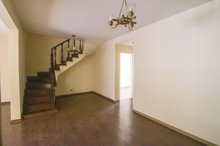 Casa à venda com 144m², 4 quartos e 2 vagasSala