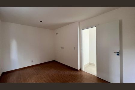 Apartamento à venda com 67m², 2 quartos e 2 vagasQuarto 2