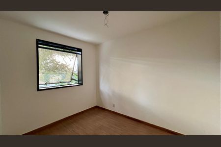 Quarto de apartamento à venda com 2 quartos, 67m² em Vila Paris, Belo Horizonte