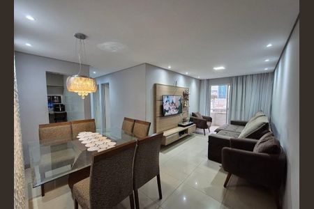 Apartamento à venda com 76m², 2 quartos e 1 vagaSala