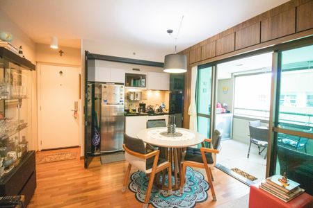 Sala de apartamento à venda com 2 quartos, 60m² em Brooklin, São Paulo